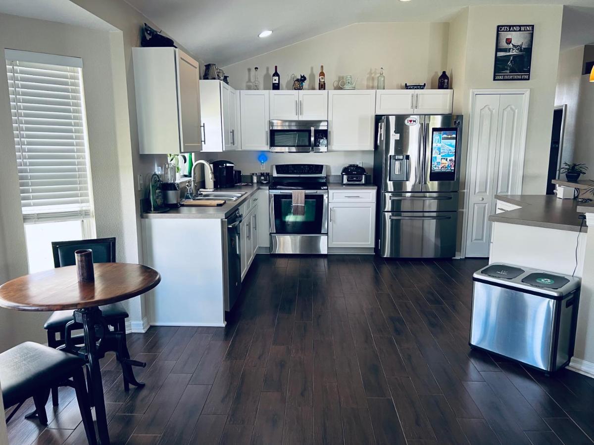 Ruskin Fl Private 2 Bdrm 1 Bath Suite Common Areas Shared With Host And Cat Kültér fotó