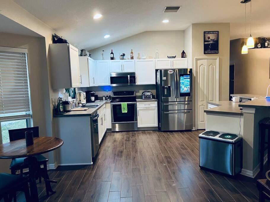 Ruskin Fl Private 2 Bdrm 1 Bath Suite Common Areas Shared With Host And Cat Kültér fotó
